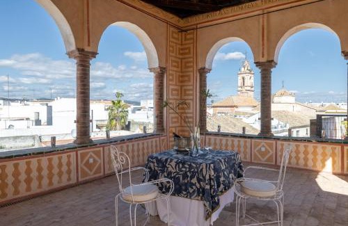 Lora Del Rio Hotel | Palacio de los Leones