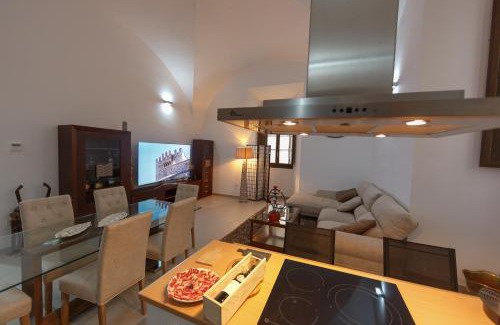Santiago Apartment | Palacio Muñoz Chaves Cáceres