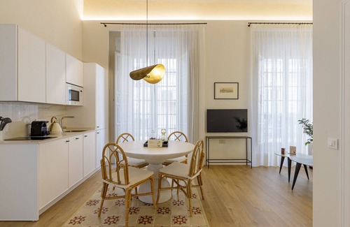 La Goleta Apartment | Palacio Vegafuente 1.2 with Terrace