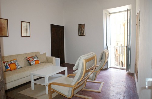 Offida House | Palazzina Offida in the old town centre