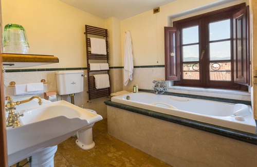 Lucca Historical Center Hotel | Palazzo Alexander Hotel