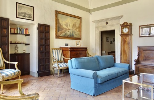 San Quirico d'Orcia Apartment | Palazzo Costanti - Private apartment in a historic building from the 1600s
