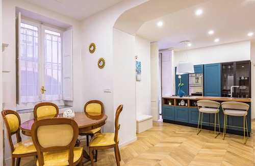 Materdei Apartment | Palazzo Loffredo by NapoliApartments