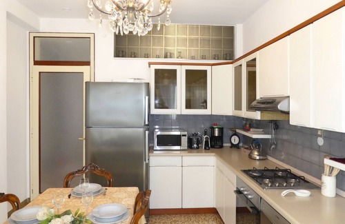 Treviso Apartment | 'Palazzo Rossi' Apartment 1A in the old town with balcony, FREE PARKING and WiFi