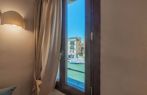 Cannaregio House | Palazzo Veneziano direct at the main canal of Venice with roof terrace