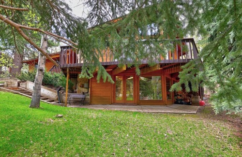 Sundance Cabin | Palisade Pines Sundance, Utah Walk to Sundance Huge yard Game room Mountain Cabins Utah