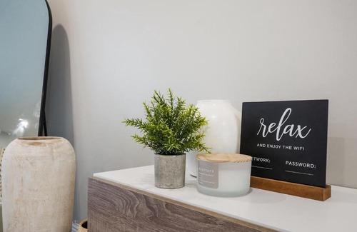 Survey Creek House | Palisades by JadoreLuxe l Oasis Pool and Waterview