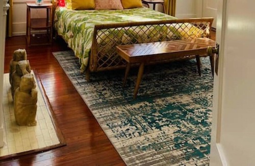 Hannon Park House | Palm Beach Luxury Suite!1Bd/1Ba. Historic Mansion