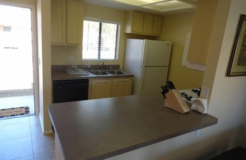 Palm Desert Condo | Palm Desert Royal Palms Condo Available