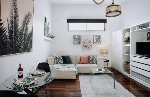 Terrigal Apartment | Palm House - by Coast Hosting