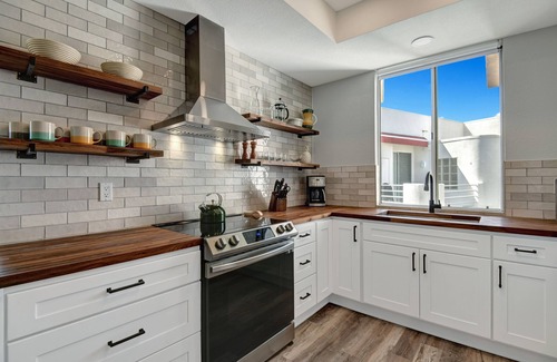 Palm Springs Condo | Palm Springs Condo - Central Location, Free Airport Parking