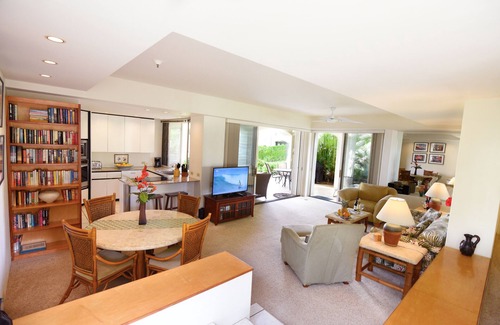 Wailea Condo | Palms at Wailea 901 - Luxuriously Decorated Spacious Unit w/Large Private Lanai