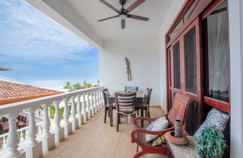 Cerro Plano Condo | Paloma Blanca Beach front Condo - Steps to the beach