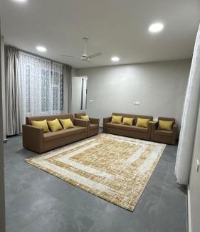 Al Hamra Ski Chalet | Panorama almisfah