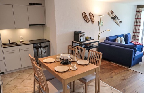 Trin Apartment | Panorama da muntognas by Interhome