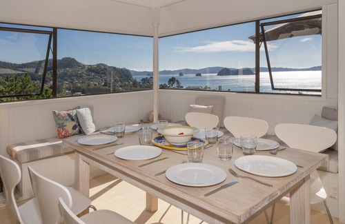 Hahei Cottage | PANORAMA IN HAHEI - HAHEI HOLIDAY HOME, family friendly in Hahei