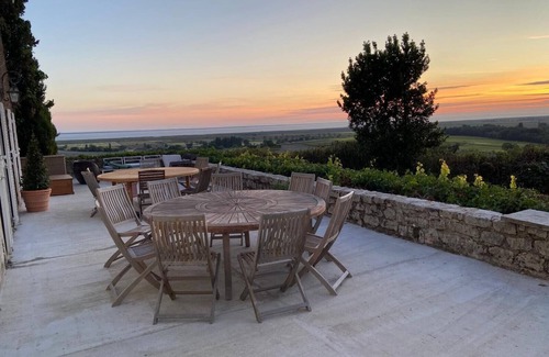 Saint-Romain-sur-Gironde House | Panoramic view of the Gironde estuary