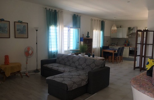 Scoglitti House | Panoramic house with veranda on the sea