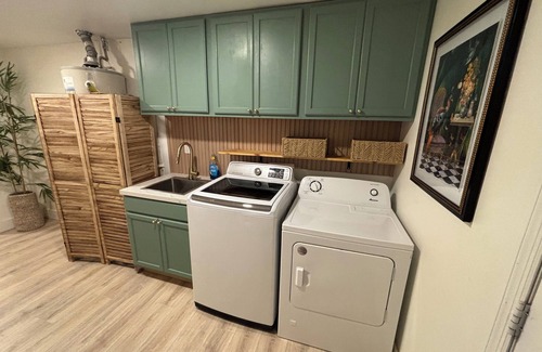 Winter Gardens House | Panoramic Mountain View Oasis with Pool! Serene 4 bedroom Newly remodeled home!