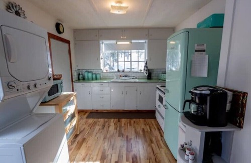 Coal Creek Cabin | Panoramic Mountain View Cabin