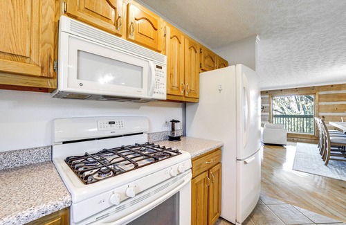 Newport House | Panoramic Mtn Views: Spacious Tennessee Home!