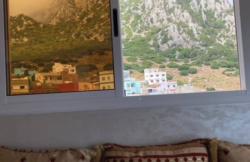 Belyounech House | Panoramic Paradise: Ultimate Beachfront Views Appartement