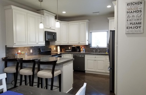 Flagstaff House | ⛰ Panoramic Peak Views. Stunning Sunsets. Long-stays welcome ⛰