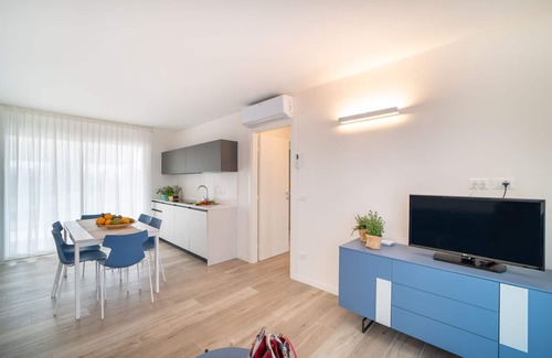 Lignano Sabbiadoro Apartment | Panoramic seafront view apartment in a brand new building