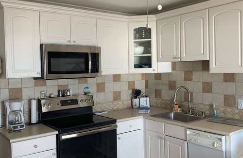 Folly Field Condo | Panoramic sea views in Admirals Row