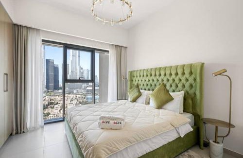 Downtown Dubai Apartment | *Panoramic Views Of Burj Khalifa and Fountain*
