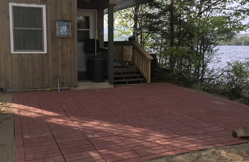 Roxbury Cottage | Panoramic Water and Mountains Views with Nature appearing daily. Relax on