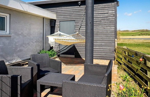 Sindrup House | Panoramic Waterside Retreat-By Traum