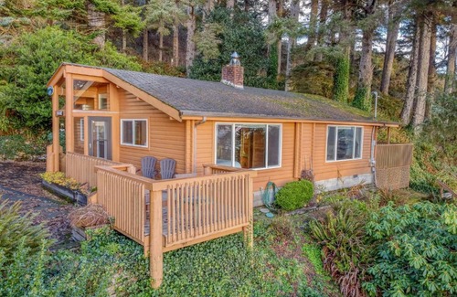 Neahkahnie Beach House | Pans Abode - Meredith Lodging