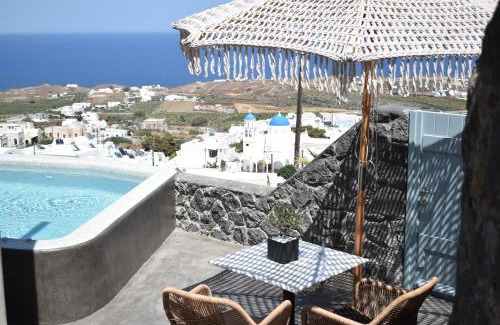Vourvoulos Apartment | Panthea Suite Santorini - Private pool