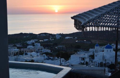 Vourvoulos Apartment | Panthea Suite Santorini - Private pool
