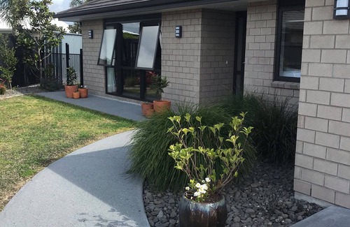 Papamoa Beach House | Papamoa Bliss by the beach!