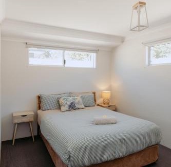 Dunsborough House | Papillon Dunsborough Family & Pet Friendly Holiday Home