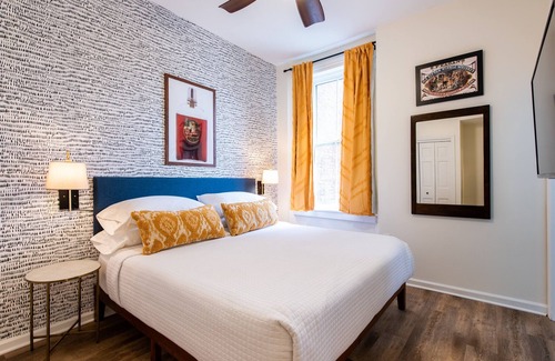 Versailles Hotel | Pappy VanWinkle Suite, The Woodford Hotel