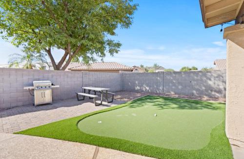 Glendale House | Par & Paradise