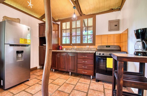 Cahuita House | "paraíso en Cahuita: Tu Casa a un Paso del Parque Nacional 🌴🏡"