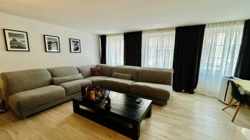 Old Town Apartment | Paradeplatz Apartment by Airhome