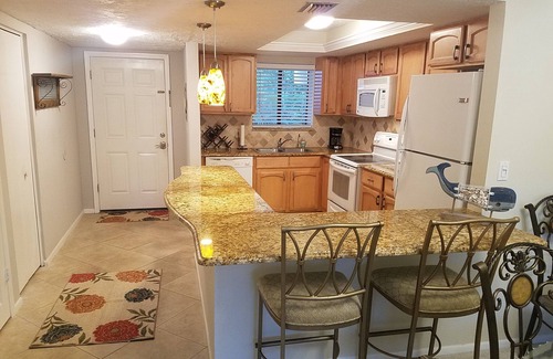 Sarasota Condo | Paradise at highly sought after Lido Shores! Steps from Lido Beach!