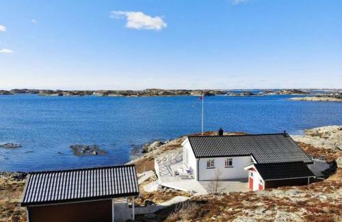 Hitra House | Paradise by the Seaside