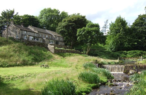 Lofthouse Cottage | Paradise End: Large cottage for families and friends in beautiful rural setting