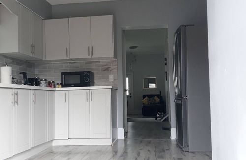 Walkerville House | Paradise Home - Your Home Away From Home
