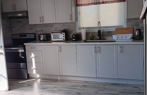 Walkerville House | Paradise Home - Your Home Away From Home