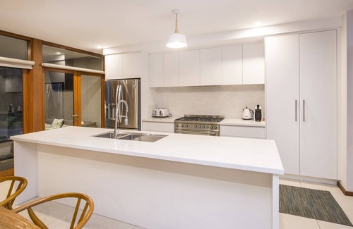 Dunsborough House | Paradise in Dunsborough - opposite the beach