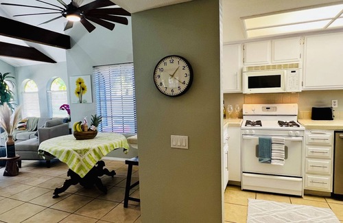 Araby Condo | Paradise in Palm Springs!