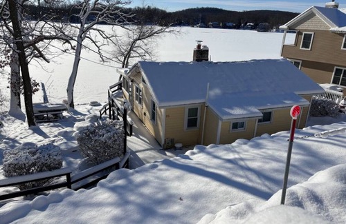 Andover Cottage | Paradise Lakefront Cottage on Cranberry Lake