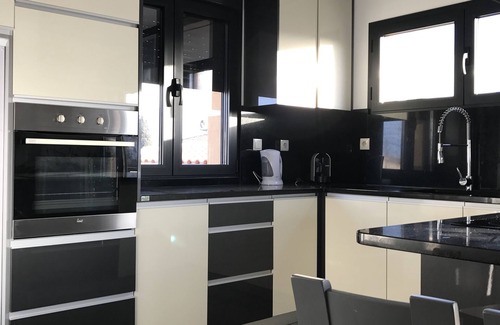 Alvor Villa | PARADISE/LIMONE VIprivate sale with six bedrooms.